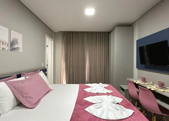 14- Studio decorado com ótima localização!!!